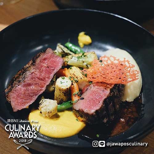 Rooftop Darmo Steakhouse by Batiqa Hotel Surabaya